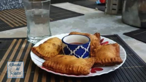 पिज़्ज़ा मैक पफ रेसिपी | How to Make Cheesy and Easy Pizza McPuff