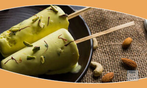 Cold Icecream Make cold kulfi with milk at home in summer, children will eat it happily